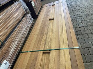 Ca. 124x Guyana Teak Planken Geschaafd, 27x70mm, lengte 305cm